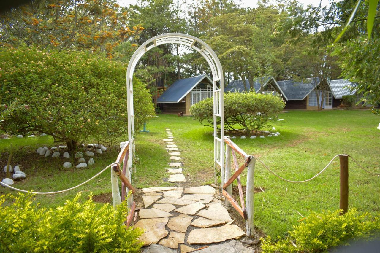 Camp Mahon Gardens Hotel Nanyuki Luaran gambar